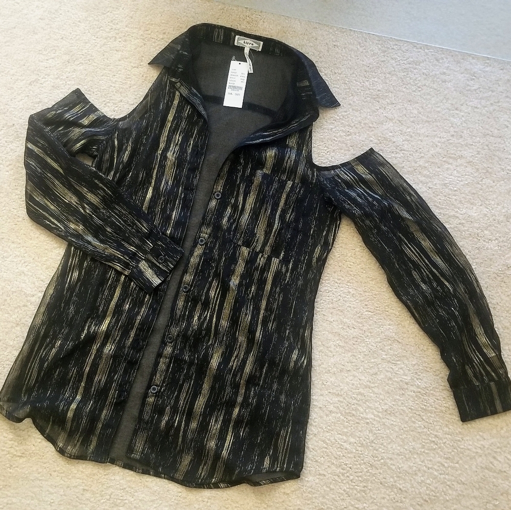 NWT Pacsun Kirra Cold Shoulder Button-down Blouse
